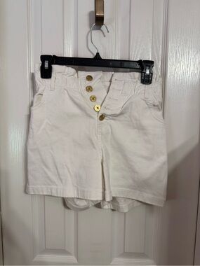 NWOT Lilly Pulitzer High-Rise White Shorts with Gold Buttons